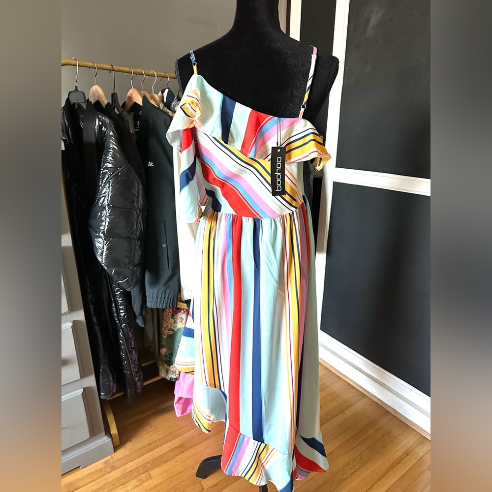 BOOHOO Midi Dress